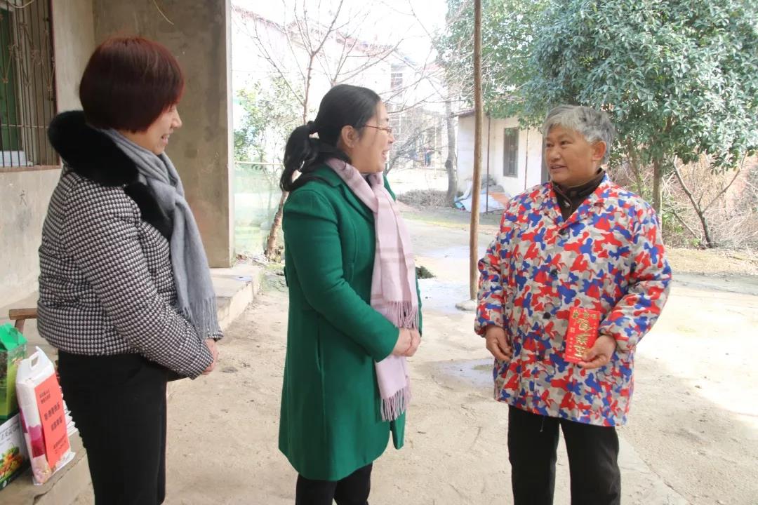 巾帼暖人心武汉市妇联开展新春慰问大走访
